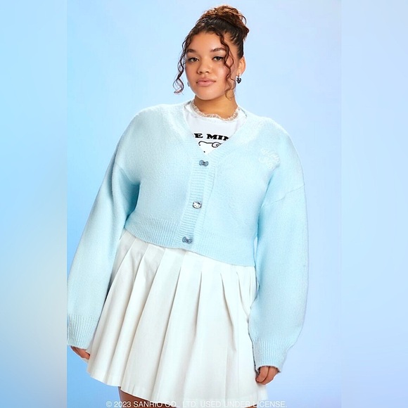 NWT-Plus Size Hello Kitty Cardigan Sweater - Picture 1 of 6
